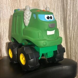 Vintage TONKA ROWDY THE GARBAGE TRUCK with Yellow Wheels